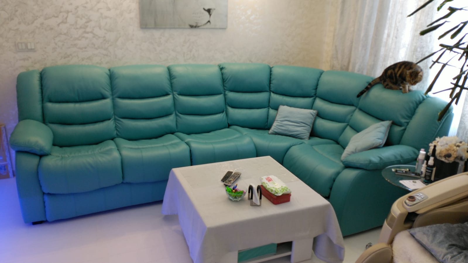 Перетяжка дивана на дому. Краснозаводск